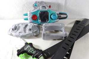 Photo1: (Missing Parts) Kamen Rider Ex-Aid / DX Bugle Driver Zwei & DX Kamen Rider Chronicle Gashat Set Used (1)