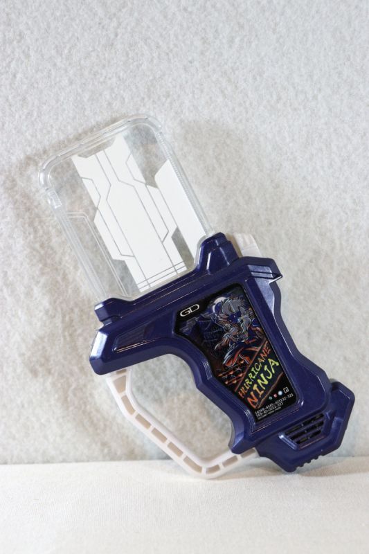 Kamen Rider Ex-Aid / DX Hurricane Ninja Gashat with Package