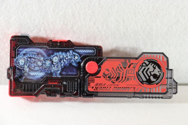 Kamen Rider Zero-One / DX Flaming Tiger Progrise Key