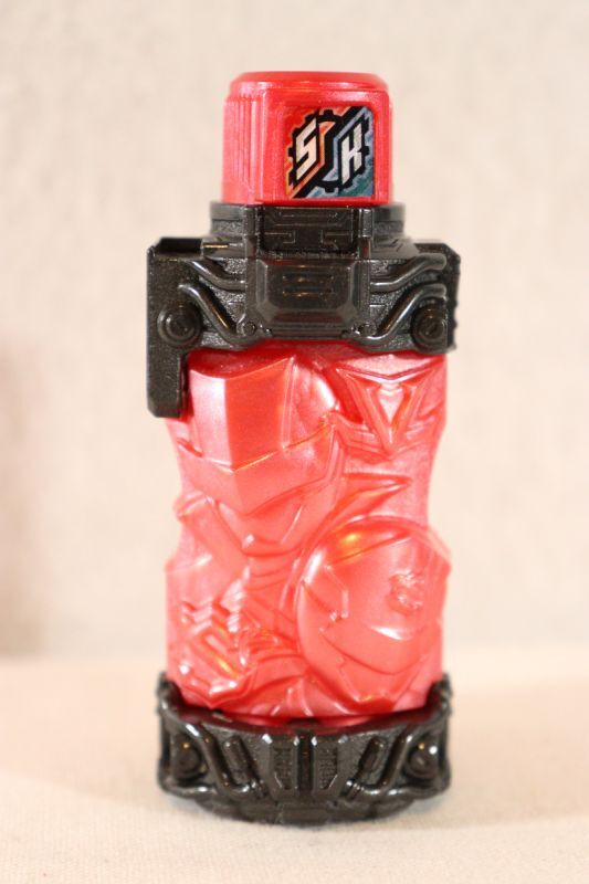 Kamen Rider Build Super Sentai Full Bottle Used