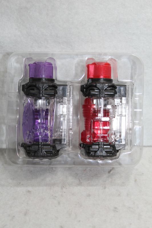 Kamen Rider Build / DX Bat Engine Full Bottle Set with Package