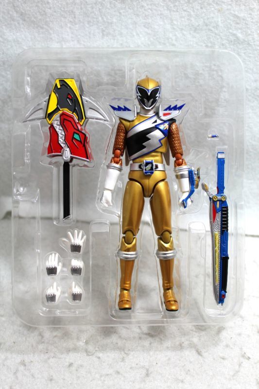 S H Figuarts Zyuden Sentai Kyoryuger Kyoryu Gold Action Figure Bandai Japan Toys Hobbies Action Figures Rolfsted If Dk