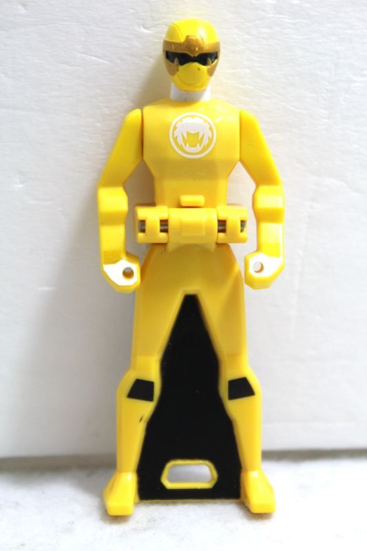 Kaizoku Sentai Gokaiger / Hurricane Yellow Ranger Key Ninpu Sentai ...