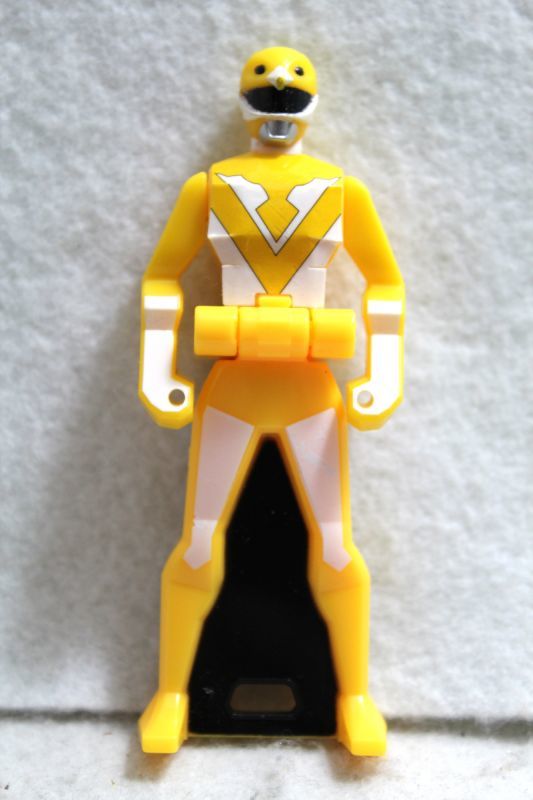 Kaizoku Sentai Gokaiger   Yellow Owl Ranger Key Chojin Sentai Jetman